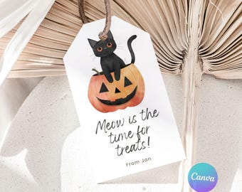 Etiqueta de regalo "Miau es la hora de los dulces", etiqueta de regalo de Halloween de gato negro, plantilla editable de Canva, linda etiqueta imprimible para bolsa de dulces