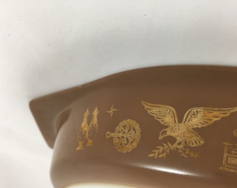 Early American | Vintage Pyrex Federal Oval Divided Dish | Colonial Brown with 22K Gold Opalware #936 | 1-1/2 Quart | 1962-71 | Made in USA