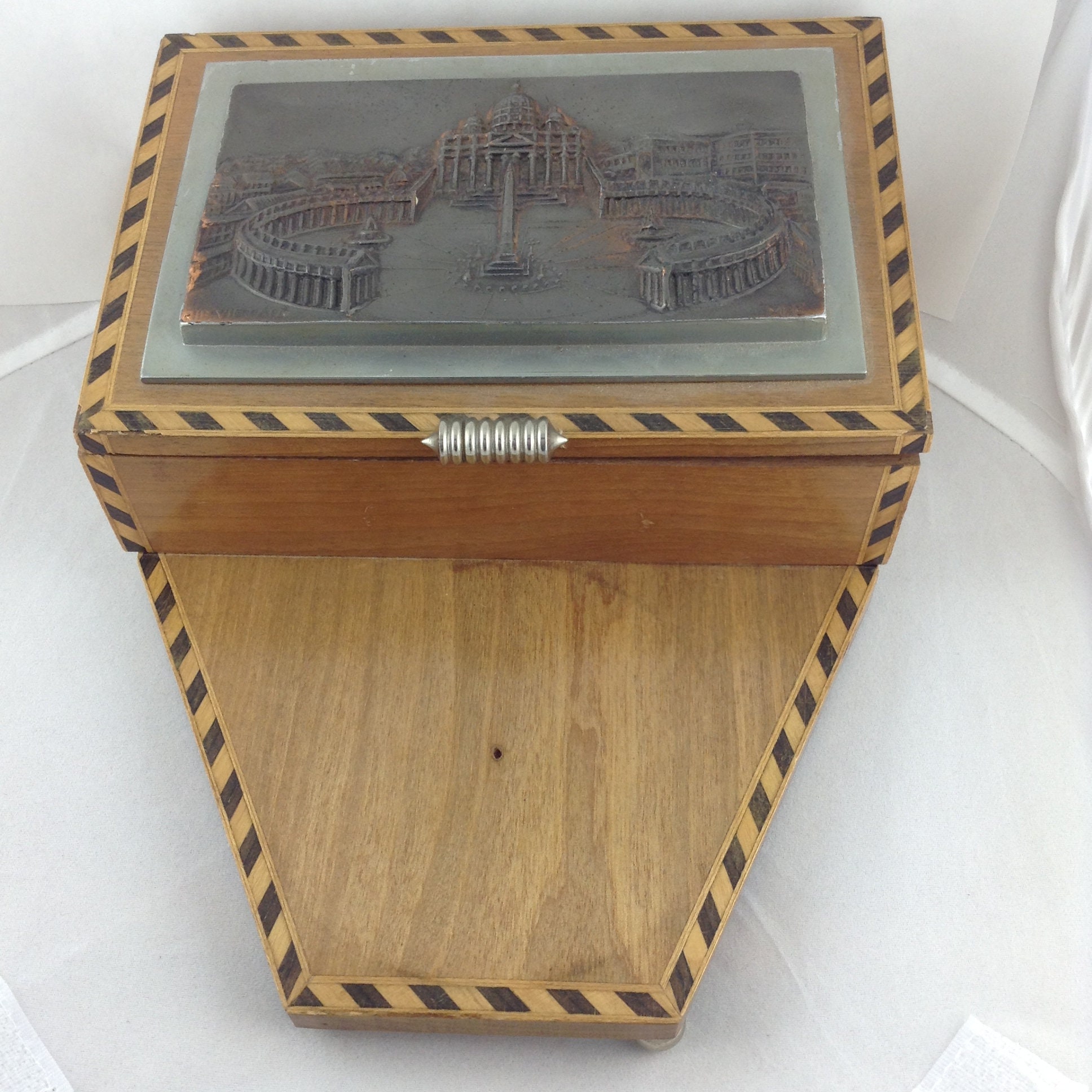 Tobacciana Musical Cigarette Box Antique Thorens Swiss Movement