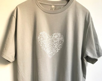 SALE Ditsy Heart unisex T shirt organic cotton light grey with white ditsy heart wild meadow print size XL