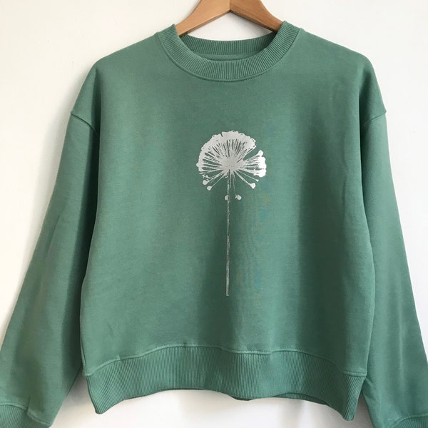 Allium Seedhead Silver Sweat-shirt vert pour femmes vert sauge, pull en coton biologique argenté à imprimé végétal