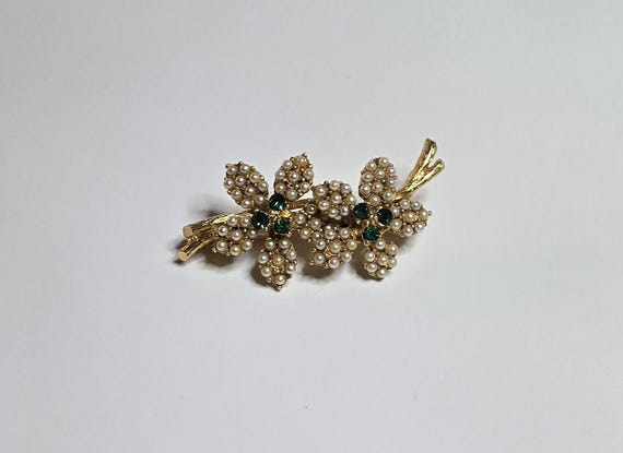 CORO Seed Pearl and Green Crystal Floral Brooch
