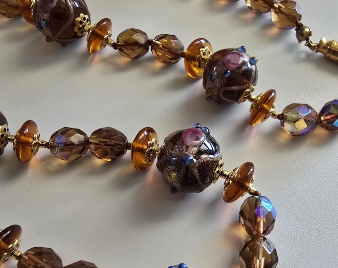 Vintage Venetian Glass Bead Necklace Wedding Cake