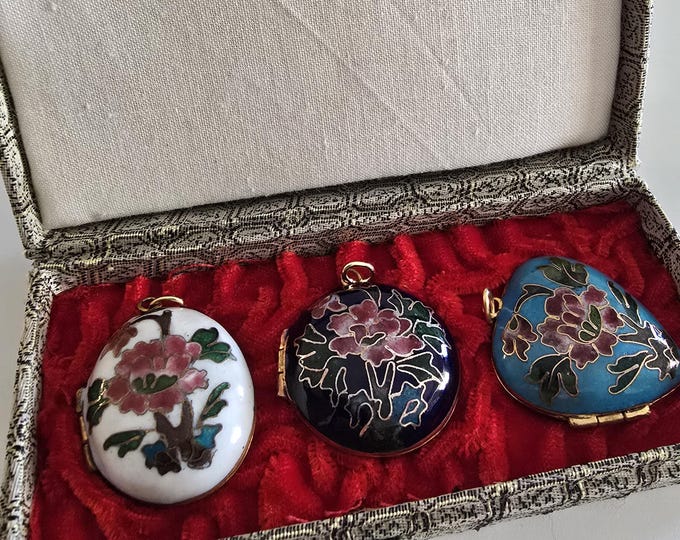 Vintage Chinese Cloisonne Locket Set