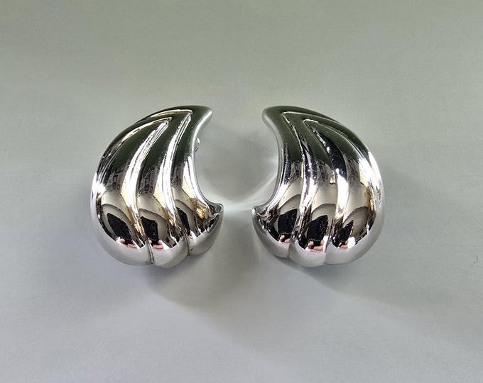 Oscar de la Renta Silver Tone Clip On Earrings