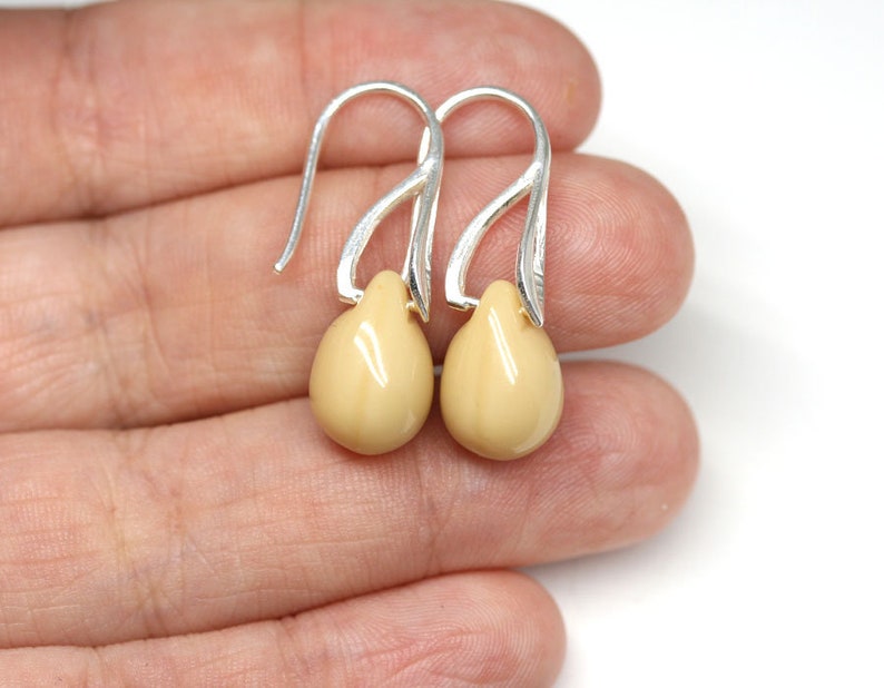 Beige necklace Casual necklaces for women Neutral beige drop pendant Cream necklace