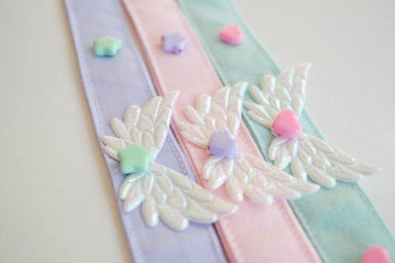 Pastel Halsband mit Schleife und Nieten