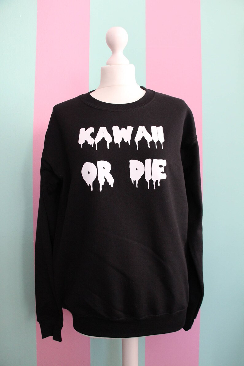 Schwarzer Kawaii or die Pullover image 1