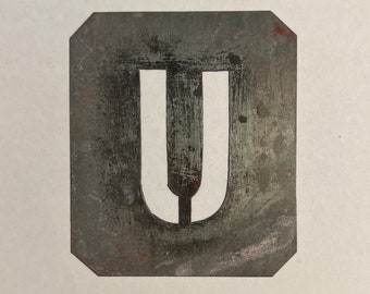 Vintage Metal Wool Bale / Farm Stencil “U” 9cm x 7.5cm