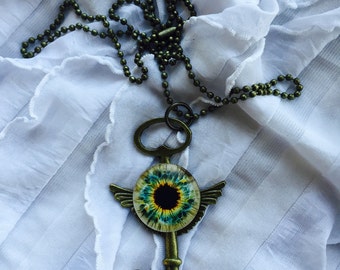 Dragon Eye, Dungeons and Dragons, Daenuys Targayen, Winged Skeleton Key, Fantasy, Goth Necklace