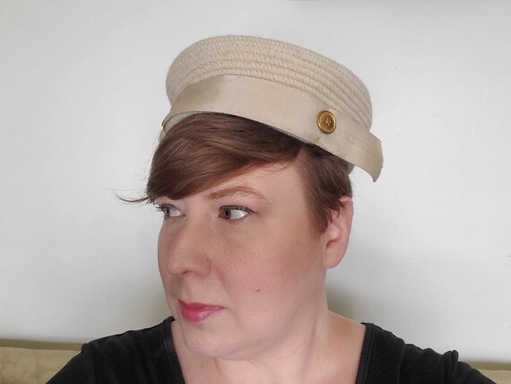 Vintage Soft Beige Pillbox Hat 1960s by Everitt - image 2