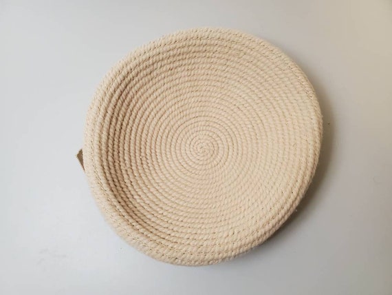 Vintage Soft Beige Pillbox Hat 1960s by Everitt - image 7