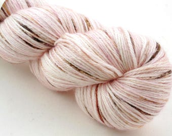 Faces-Bleues &Soie - Nougat stuck in teeth