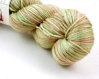 Faces-Bleues &Soie - Spinning a tall yarn
