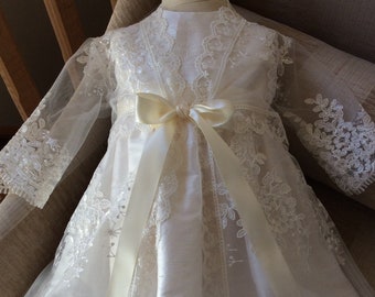 Lace Christening gown, lace baptism gown, christening gown extra long, robe de bapteme, Taufkleid, Battesimo, christening gowns uk,