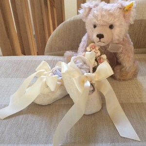 Christening booties, Baptism shoes, Lace baby slippers, Unisex booties, baby shoes, Pram shoes, Christening Gift, Baby gift, First Blessings