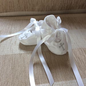 Christening Bootees, Baptism shoes, Bootees with Crosses, Christening Gift, Baby shoes, Baby bootees, boys bootees, girls bootees, Handmade