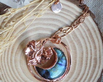 Dreamy necklace  with blue labradorite moon and miniature gingko leaves