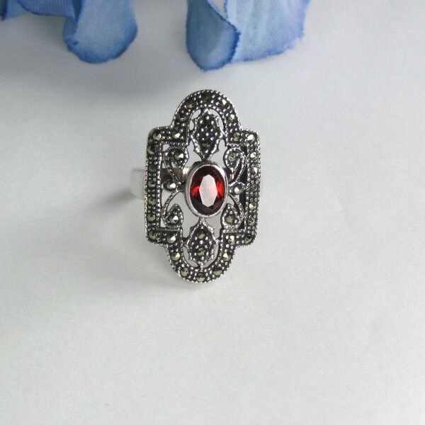 Vintage Sterling Silver Garnet and Marcasite Ring