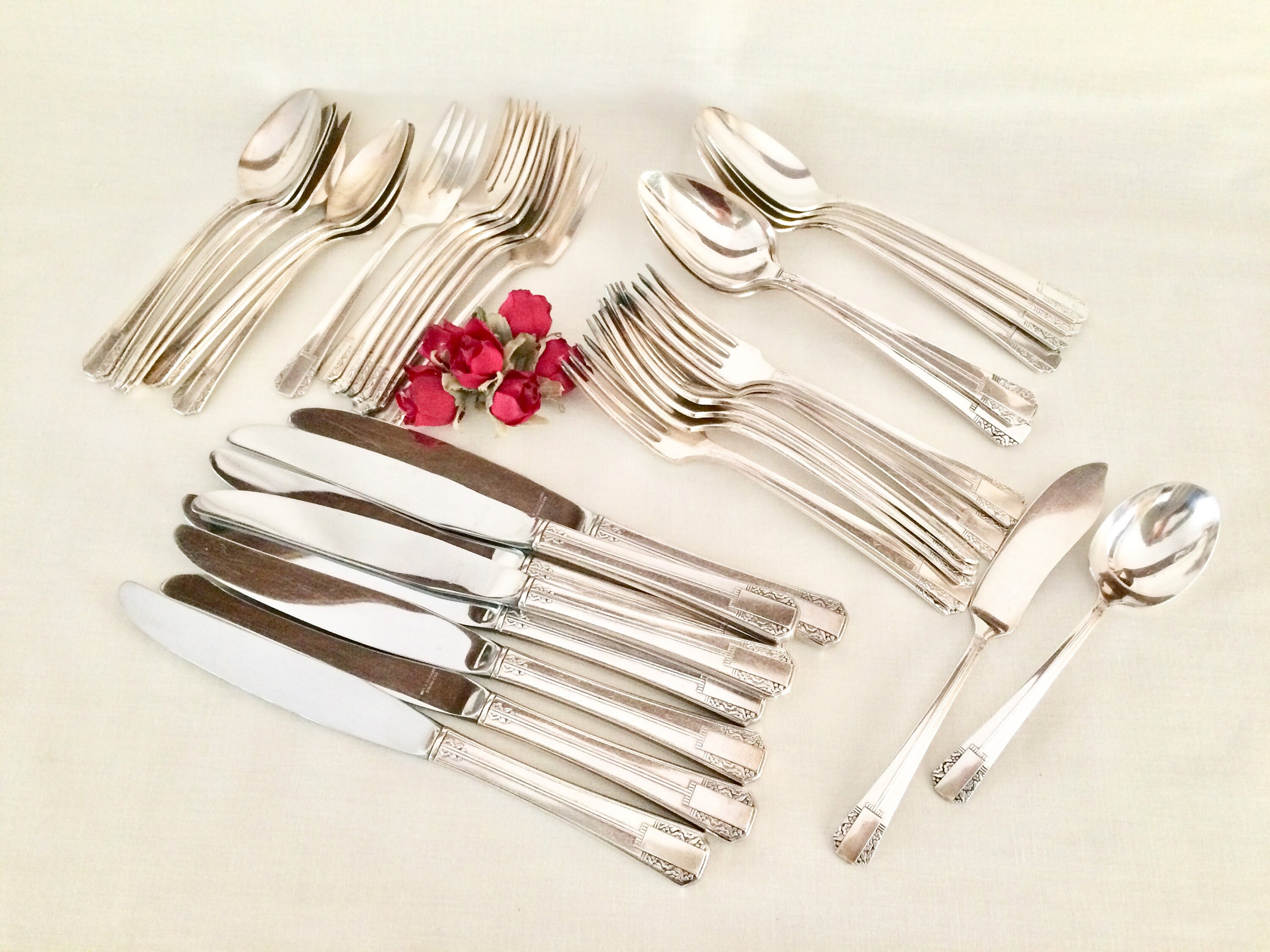 Oneida Community ENCHANTMENT Silverplate 1985 Cube Silverware CHOICE Flatware Oneida Community ENCHANTMENT Silverplate 1985 Cube Silverware CHOICE Flatware