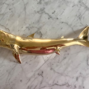Brass shark