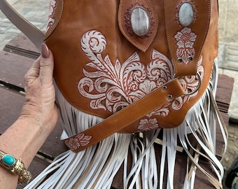 white / tan fringe boho bag