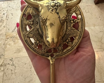 bulls head  brass  hook