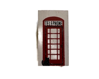 Red Telephone Booth Cat's Meow Village Accessory Collectible Shelf Sitter