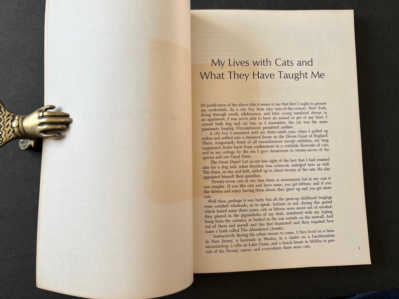 Honorable Cat Vintage Book by Paul Gallico 1972 Etsy