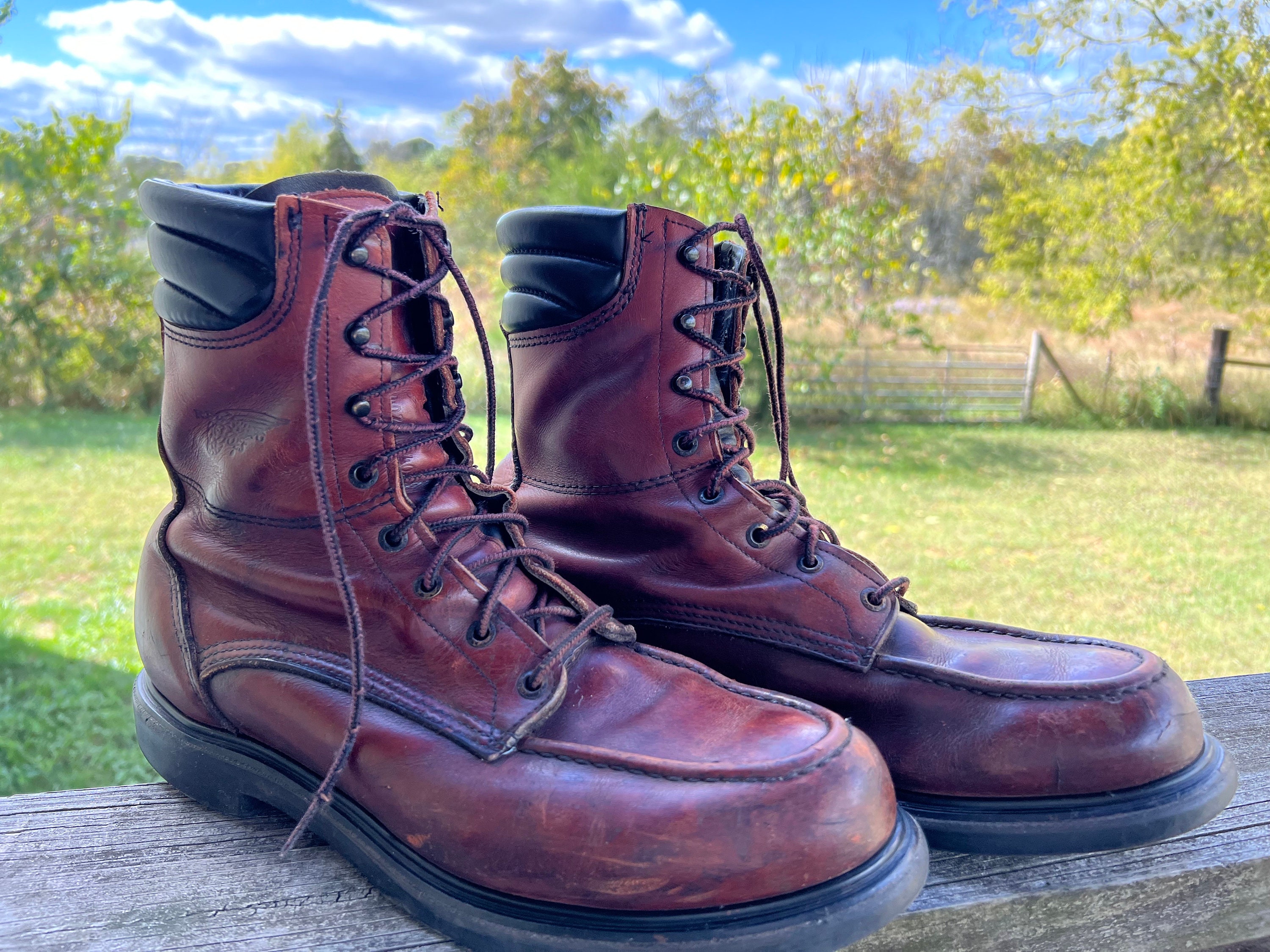 Red Wing 402 Moc Toe Boots sz MENS 9.5 MADE IN USA work grunge fashion