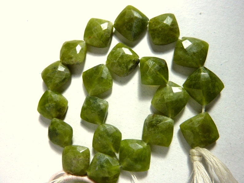 8MMNatural GarnetGemstone BeadsSquare ShapeJewellery image 0