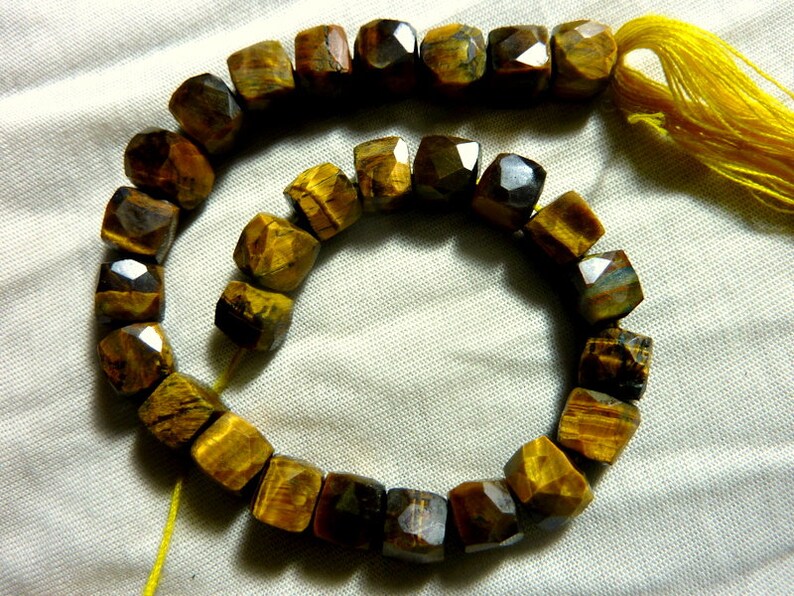 8MMNatural Tiger EyeGemstone BeadsCube ShapeJewellery image 0