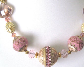 pink and gold  necklace,   pink necklace   big, bold  great summer jewelry.  hard to find pink  chunky necklace