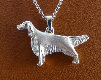 Litet hänge i sterlingsilver med engelsk setter, stående studie