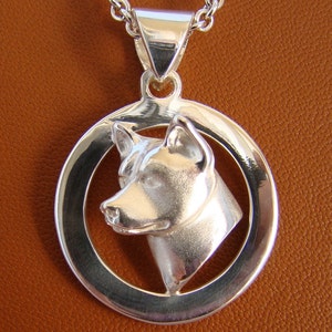 Small Sterling Silver Akita Head Study On A Circle Frame Pendant image 1