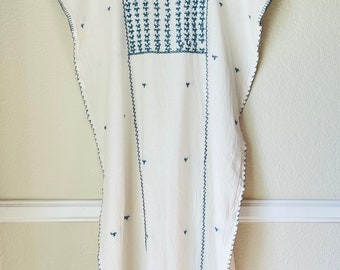 Gorgeous  dress from Oaxaca -  handmade & hand embroidered - 100% cotton