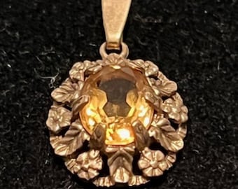 Antique Gold Pendant with Gorgeous Citrine Stone! Lovely Vintage Jewelry!