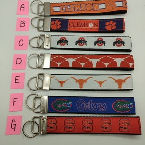 College Key chain (Multiple Choices)