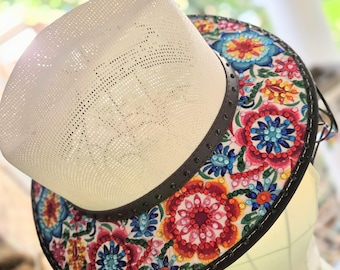 Embroidery Hat with Two Colorful Parrots and Flowers on a Black Hat