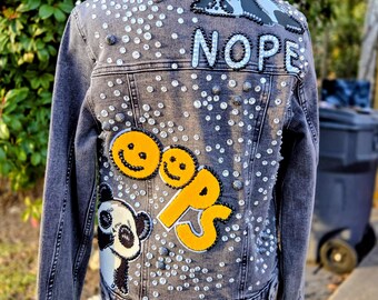 Oops Panda con Nope Panda en una chaqueta vaquera gris talla S extragrande