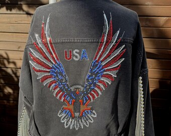 Chaqueta vaquera con adornos: águila de EE. UU. con flecos de diamantes de imitación (talla M)