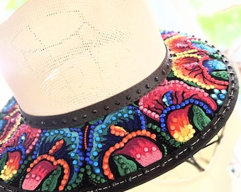 Embroidery Hat with Two Colorful Parrots and Flowers on a Black Hat