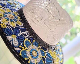Embroidery Hat with Two Colorful Parrots and Flowers on a Black Hat
