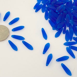 Matte ZIRCON BLUE Dagger beads image 2