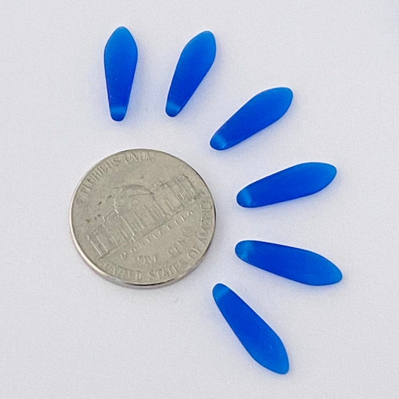 Matte ZIRCON BLUE Dagger beads image 1