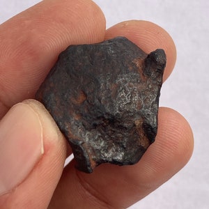 Authentic Canyon Diablo Meteorite from Arizona. Raw natural collector meteorite. Nickel Iron meteorite. Amazing shard of metal from Space.