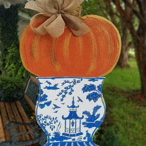 Chinoiserie Vase Urn With Pumpkin Door Hanger, Blue and white Door Hanger, Fall Door Hanger, Fall Wreath, Pumpkin Sign, Autumn Door Hanger