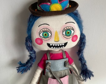 KiKA -OOAK Puppe handgefertigt, Rag Art Puppe, Gothic Puppe, einzigartige gruselige und süße Puppe, seltsame Puppe, Sammlerpuppe
