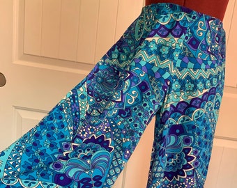 1970s Blue Psychedelic Floral Wide Leg Cropped Pants M/L