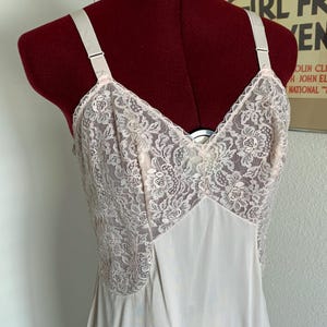 1960s Pale Pink Lace Slip Formfit Rogers